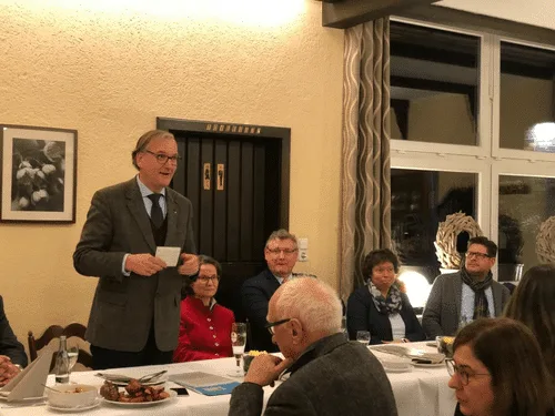 Beitragsbild: Pressebericht der RN zum Besuch von Ministerin Ina Scharrenbach